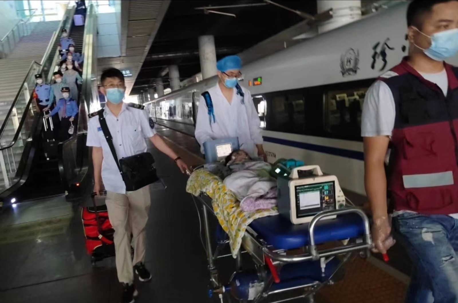 德惠市高铁转运公司